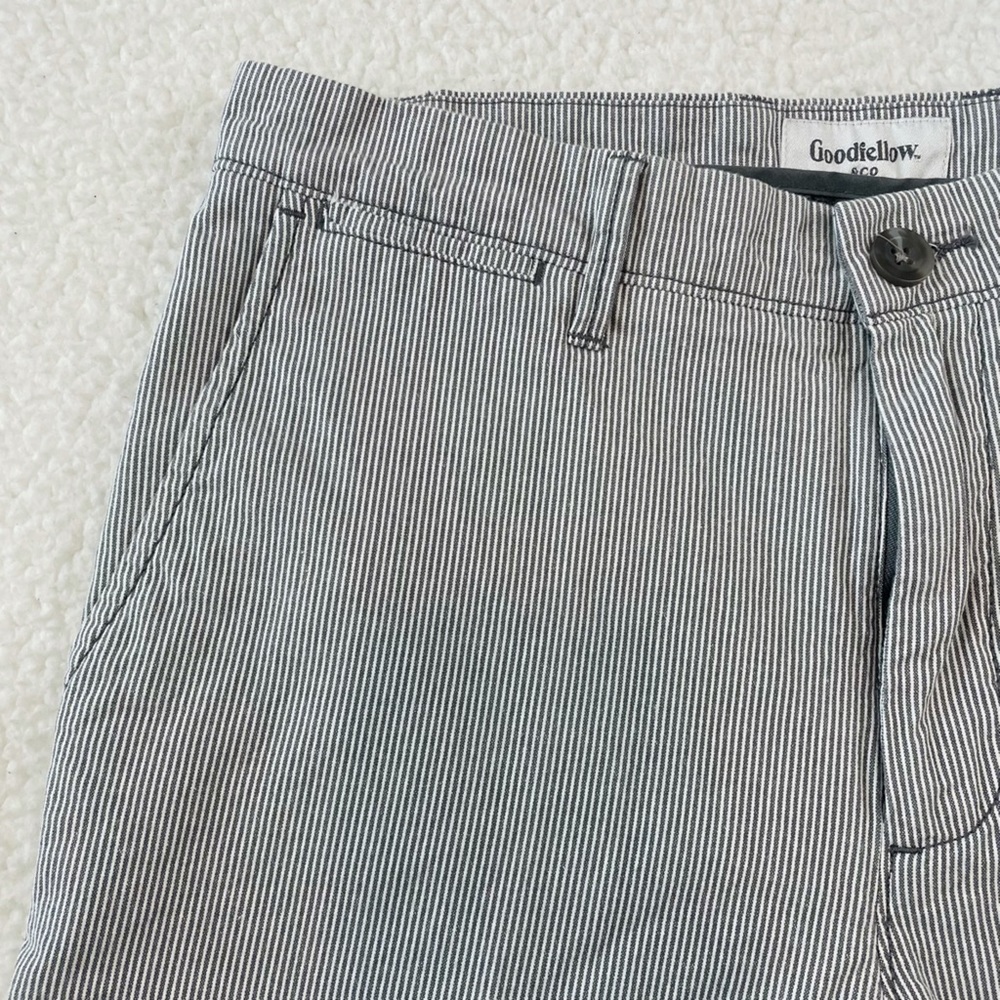 GOODFELLOW & CO • Grey Striped Flat-Front Linden Shorts, W30 - Picture 7 of 14